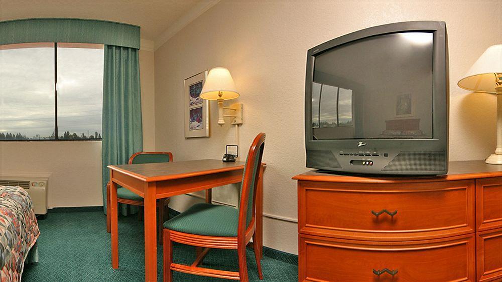 Отель La Quinta By Wyndham Seattle Sea-Tac Airport Ситак Экстерьер фото