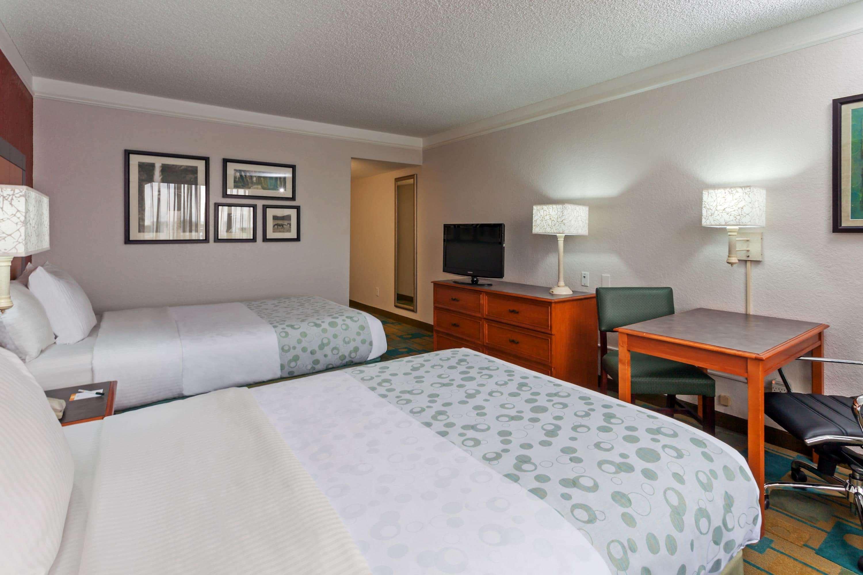 Отель La Quinta By Wyndham Seattle Sea-Tac Airport Ситак Экстерьер фото