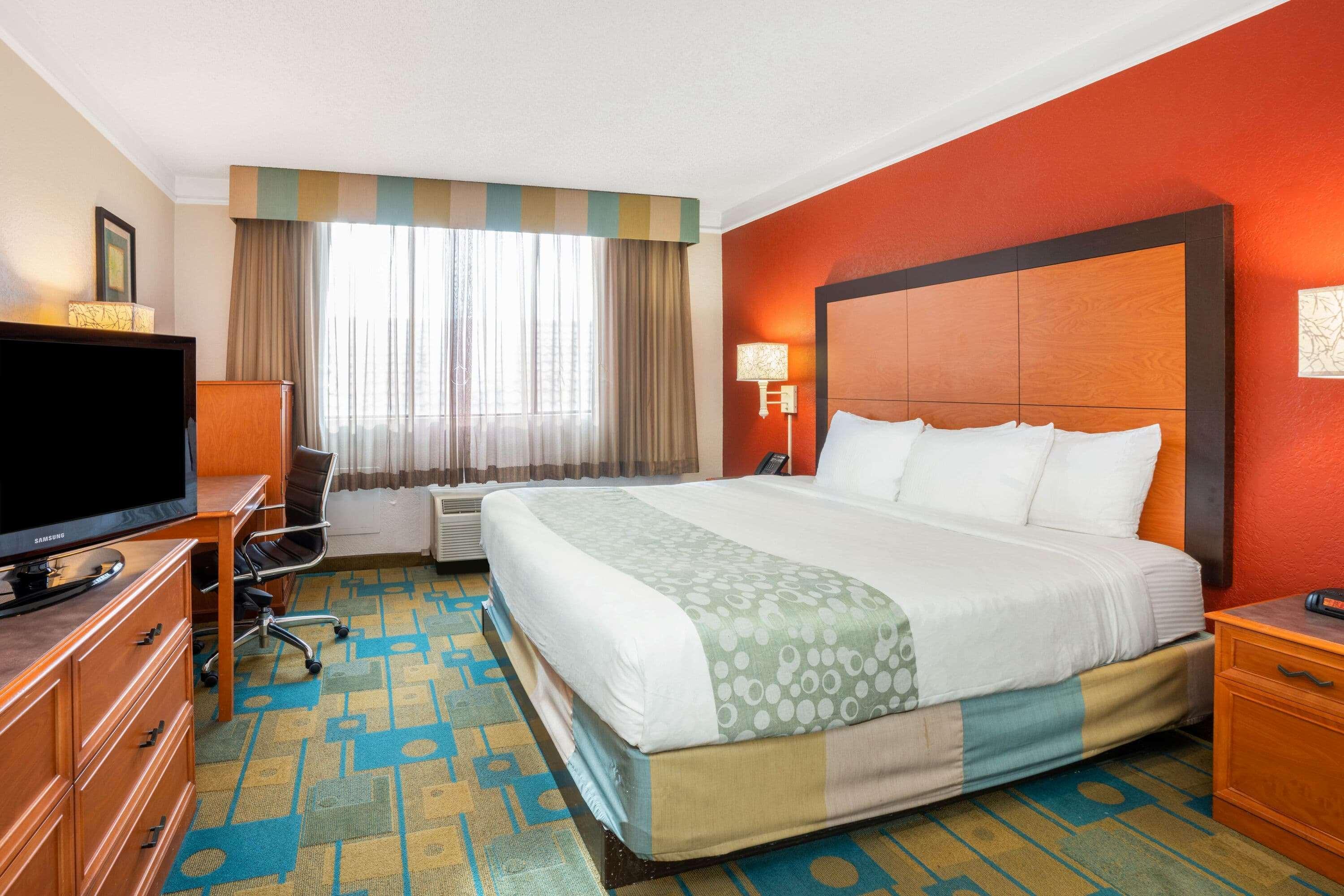 Отель La Quinta By Wyndham Seattle Sea-Tac Airport Ситак Экстерьер фото